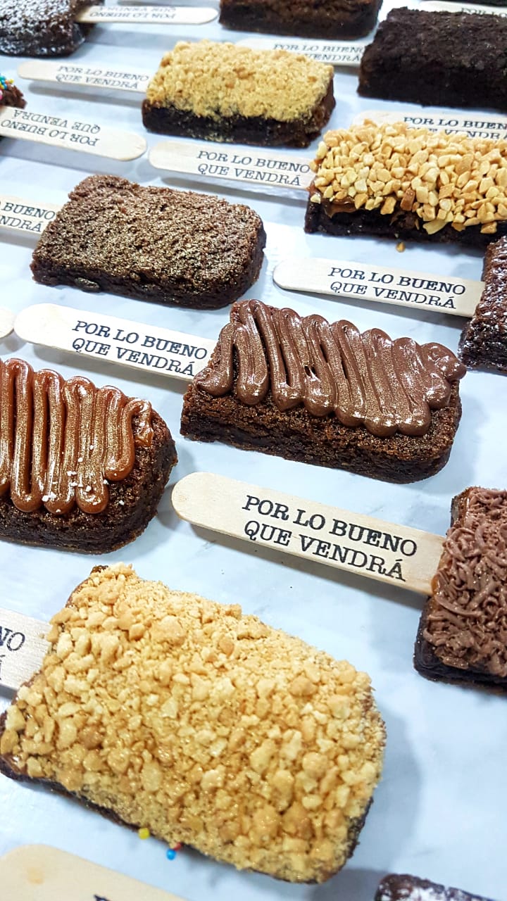 Caja x5 brownies en forma de paleta