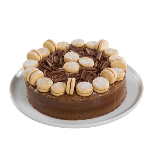 Torta decorada con mini alfajores